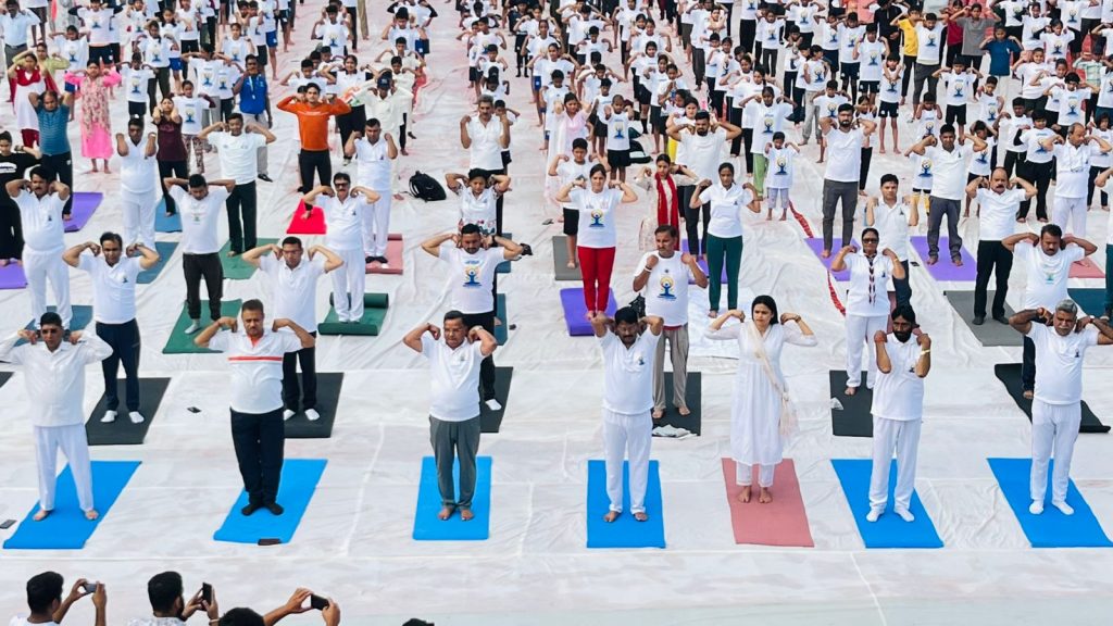 ब्रह्माकुमारीज़ व आयुष विभाग द्वारा योग और राजयोग का अद्वितीय संगम, 11वाँ योग दिवस सफलतापूर्वक सम्पन्न